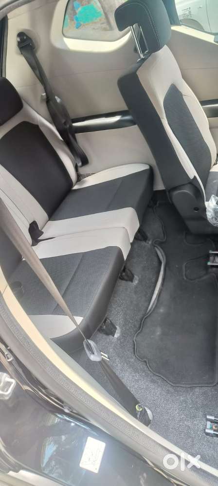 Renault Triber Rxt, 2025, Petrol