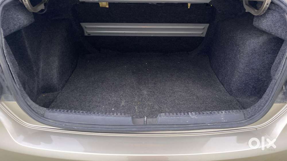 Volkswagen Vento Petrol Highline At, 2016, Petrol