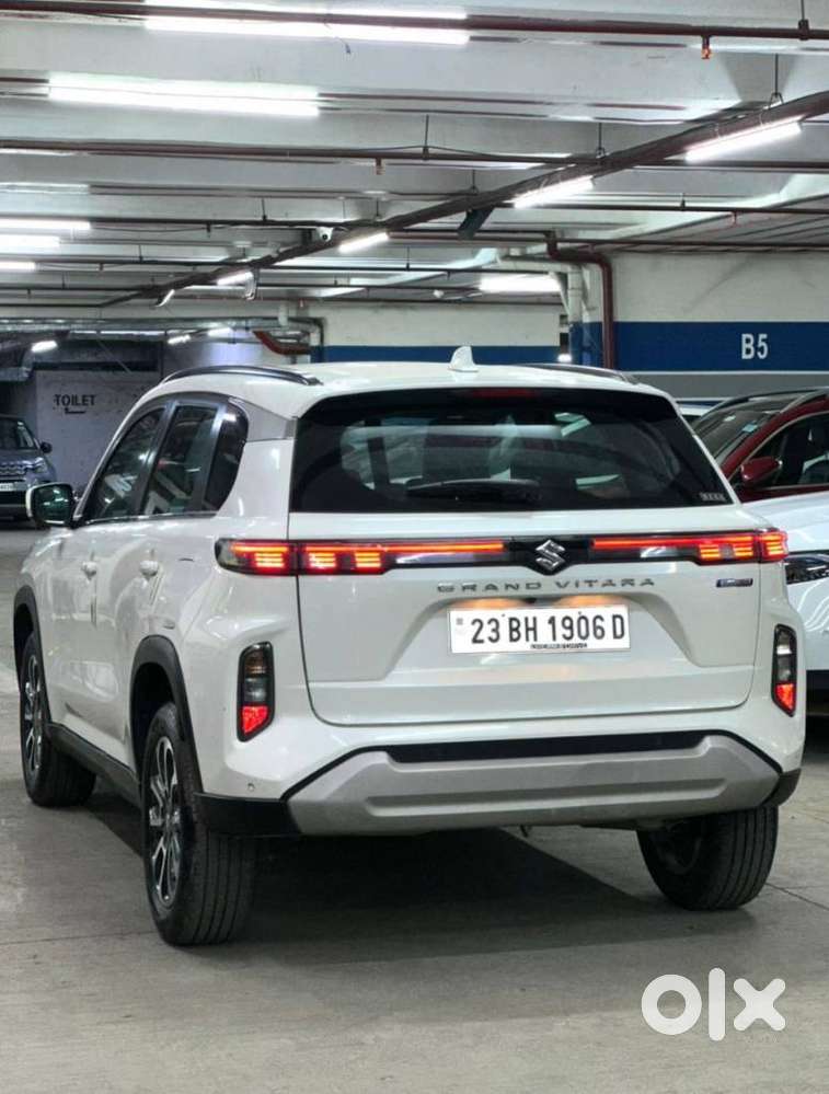Maruti Suzuki Grand Vitara Alpha Smart Hybrid, 2023, Petrol