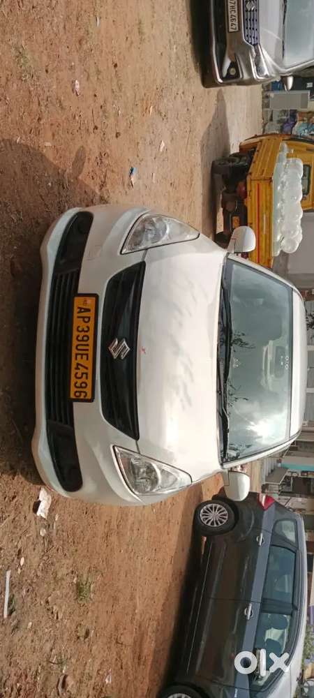 Maruti Suzuki Dzire 2022 Petrol 180000 Km Driven