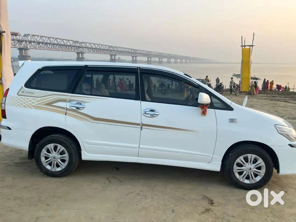 Toyota Innova 2016 Diesel 95000 Km Driven