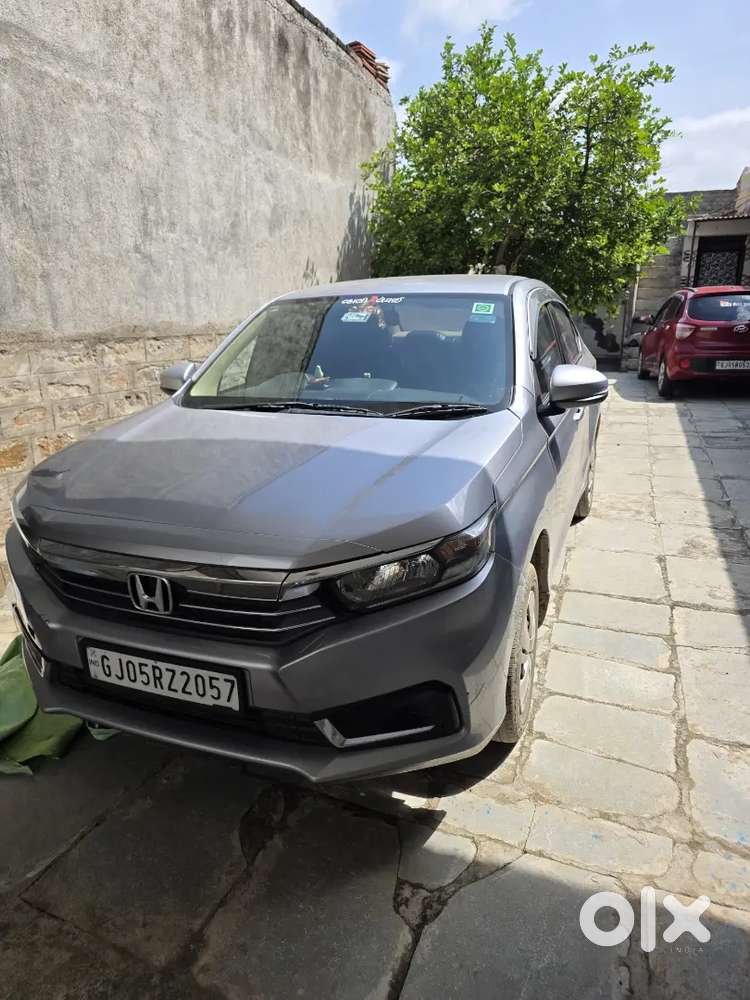 Honda Amaze 2025 Petrol + Cng
