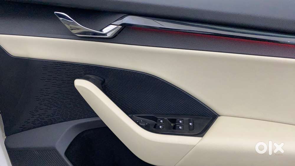 Skoda Octavia 2.0 Style Tsi At, 2022, Petrol