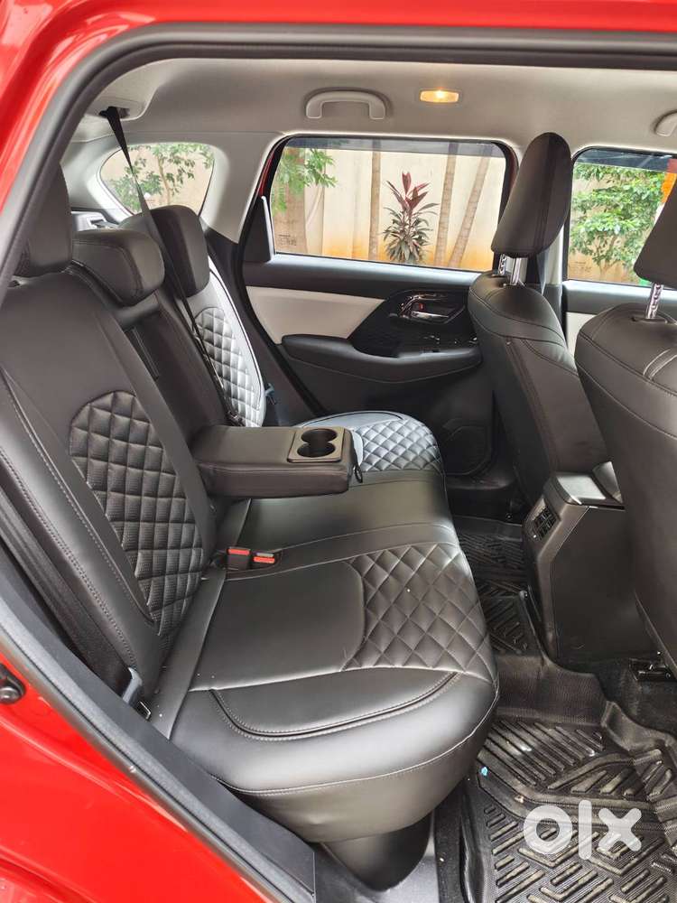 Brand New 1 Month Old 2026 Maruti Suzuki Victoris Vxi-petrol Automatic