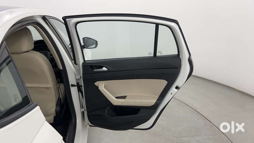 Volkswagen Virtus Highline Plus 1.0 Tsi At, 2022, Petrol