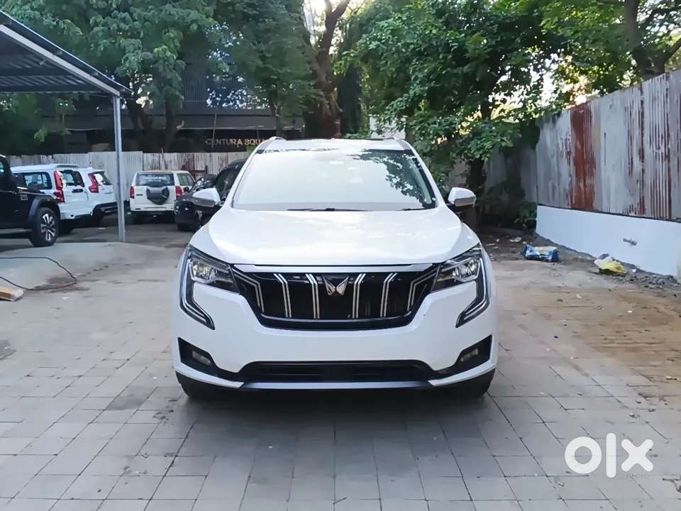 Mahindra Xuv700 2.2 Ax 7 Diesel Mt Luxury Pack Str, 2025, Diesel
