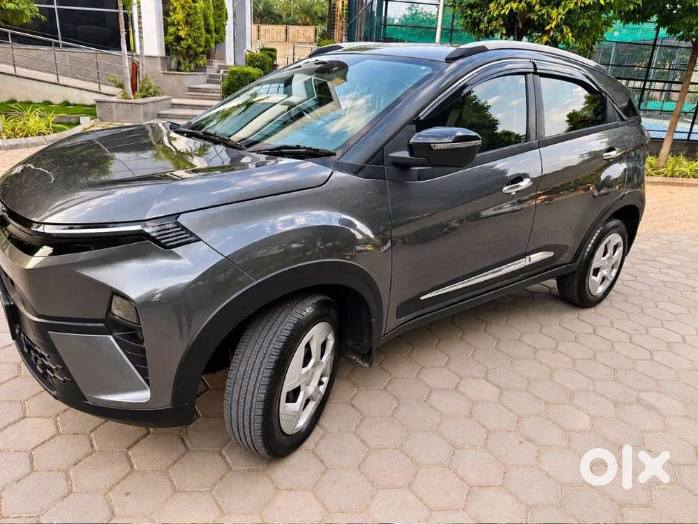 Tata Nexon Pure (s) 1.2 Petrol 6amt, 2024, Petrol