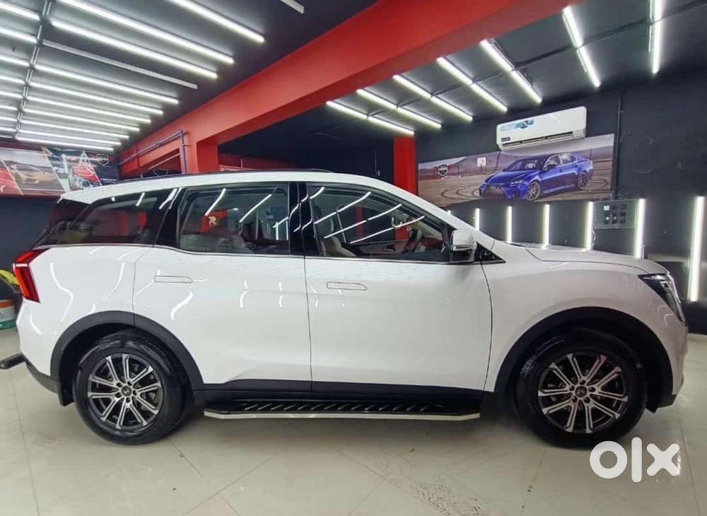 Mahindra Xuv700 Ax7 Petrol Mt (2022) - 20,000 Km