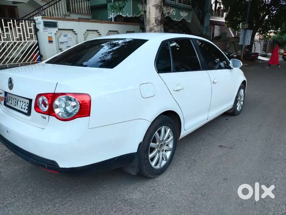 Volkswagen Jetta 2010 Diesel 137000 Km Driven