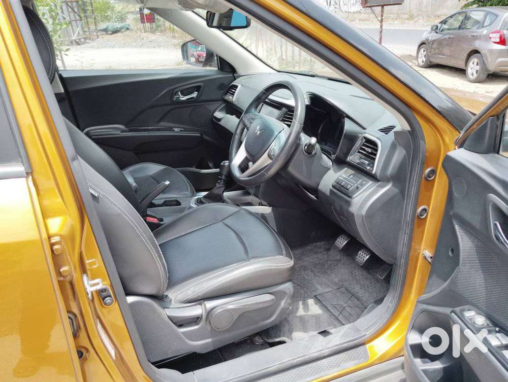 Mahindra Xuv300 W8 Option Dual Tone, 2025, Petrol