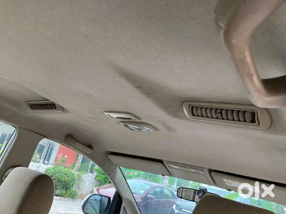 Toyota Innova 2.5 V 2012 , New Tyer