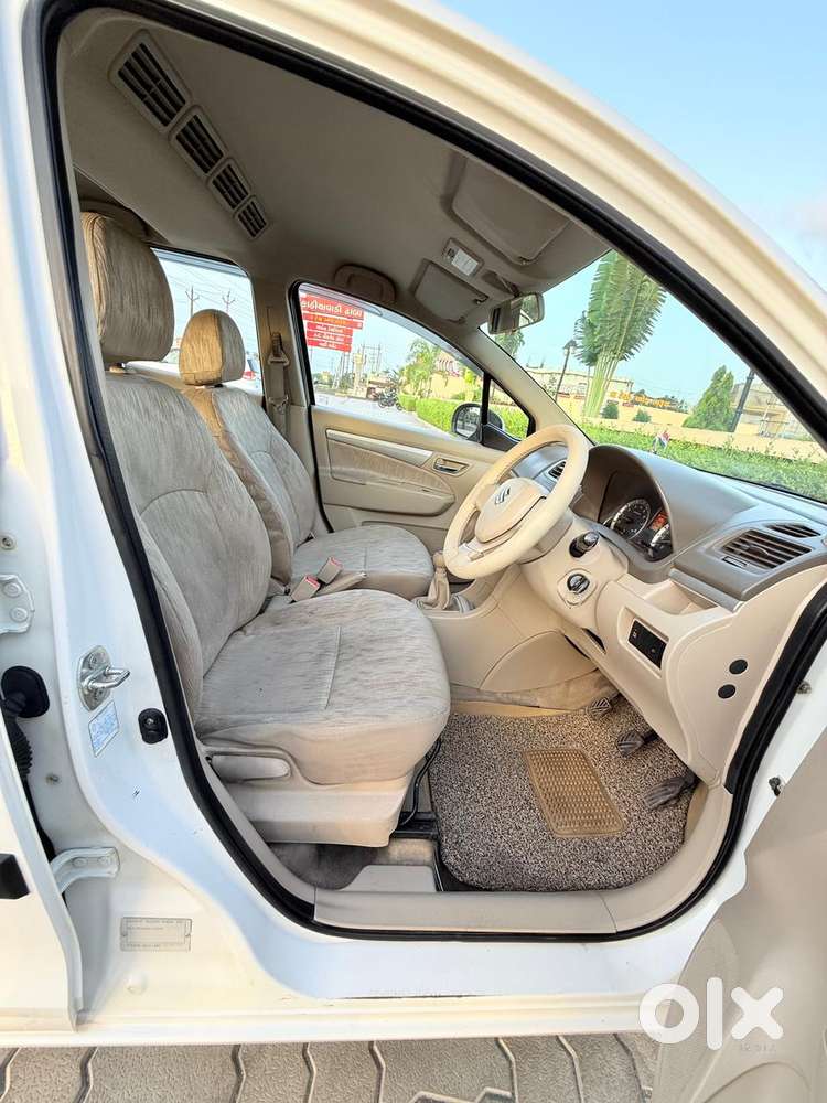 Maruti Suzuki Ertiga Vxi Abs Bs Iv, 2014, Petrol