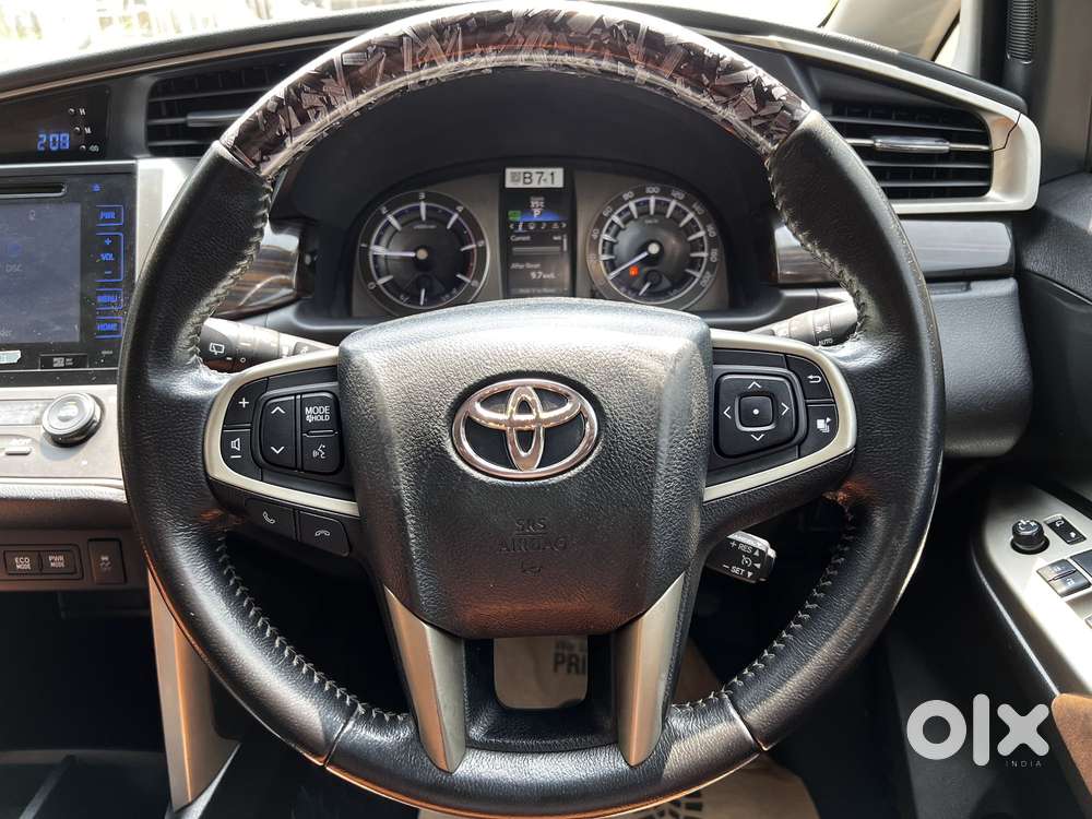 Toyota Innova Crysta 2.8z Automatic, 2017, Diesel