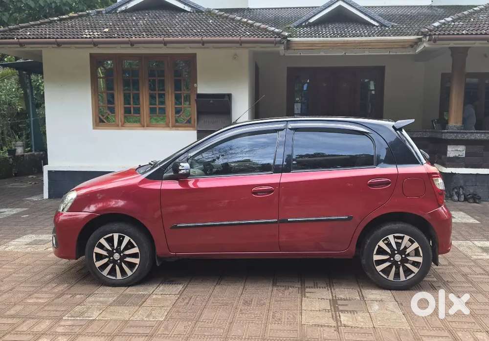 Etios Liva Vxd Dual Tone