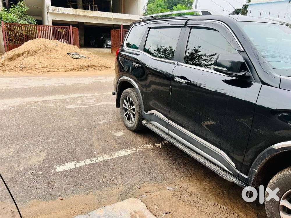 Mahindra Scorpio-n 2.0 Z8 Petrol Mt 7 Str, 2023, Petrol