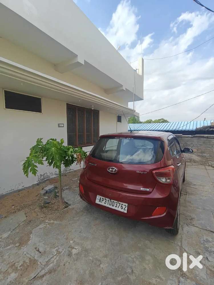 Hyundai Grand I10 2016 Diesel 96000 Km Driven