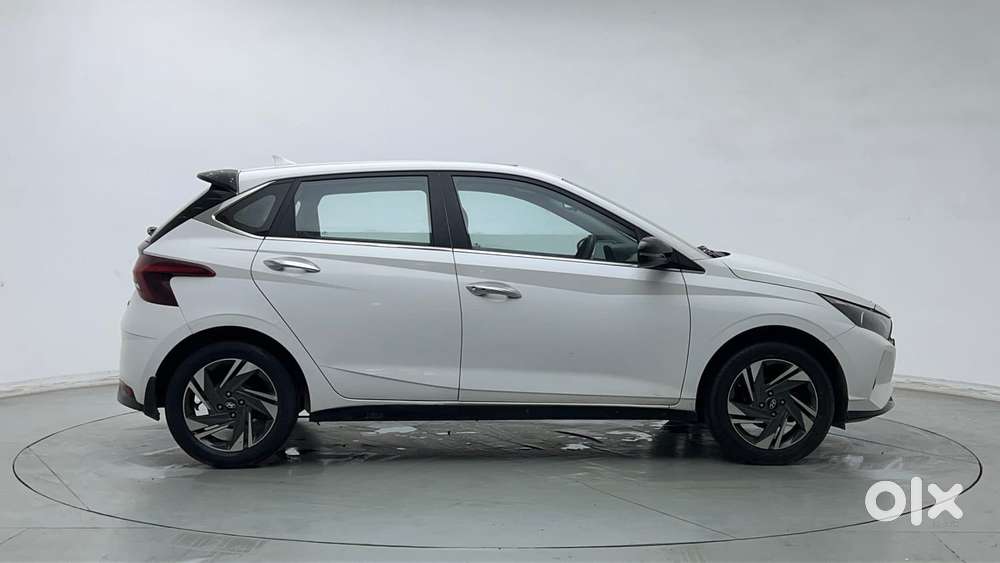 Hyundai New I20 1.2 Asta (o) Ivt, 2023, Petrol
