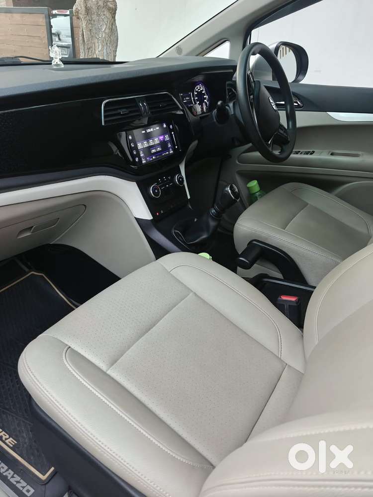 Mahindra Marazzo M8, 2018, Diesel