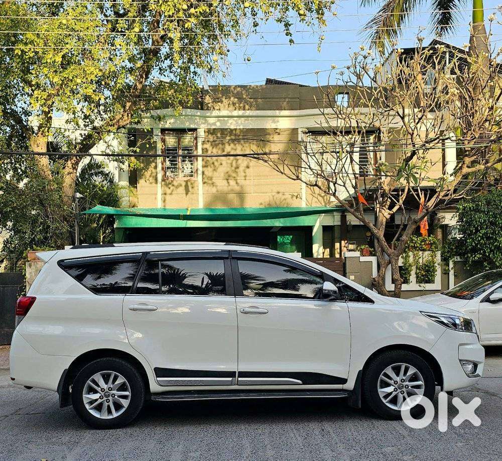 Toyota Innova Crysta 2.4 G Mt, 2019, Diesel