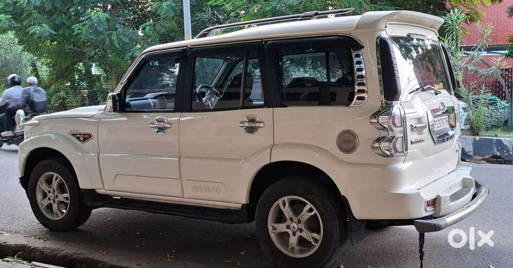 Mahindra Scorpio S10, 2015, Diesel
