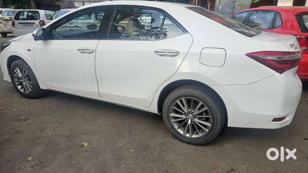 Toyota Corolla Altis Vl At, 2015, Petrol