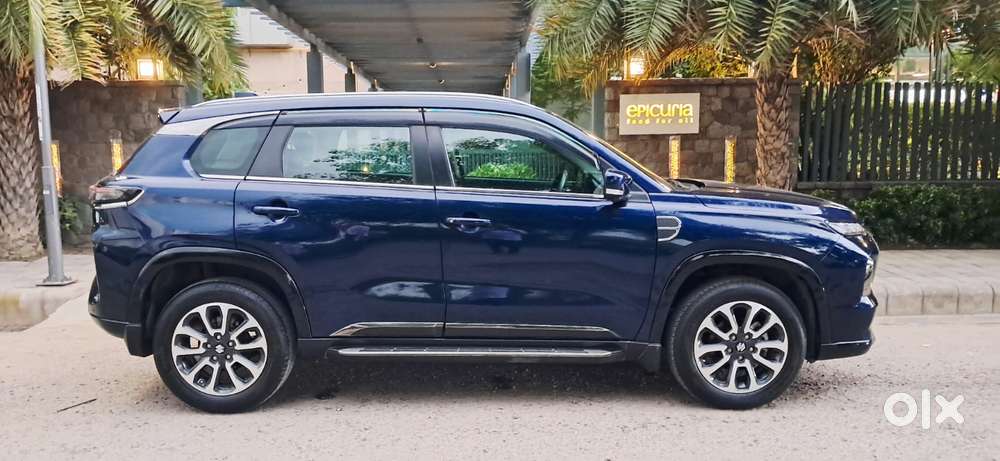 Maruti Suzuki Grand Vitara 1.5 Alpha Plus Intelligent Hybrid Ecvt, 2..