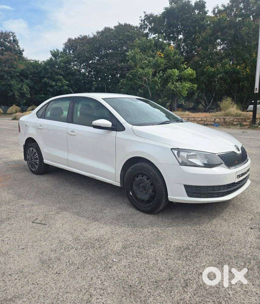 Skoda Rapid Tsi Active 1.0 Mt, 2021, Petrol