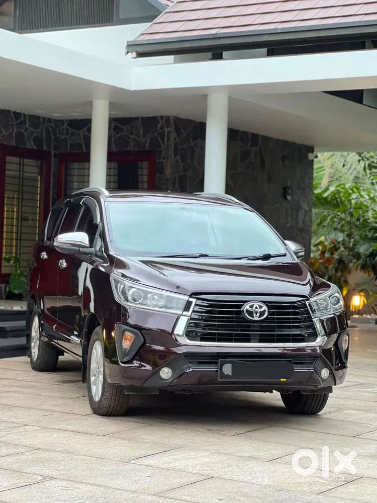 Toyota Innova Crysta 2017 Diesel At Second-owner