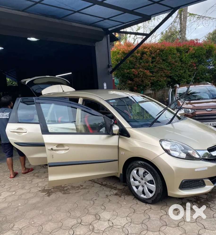 Honda Mobilio 2015 Diesel 90000 Km Driven