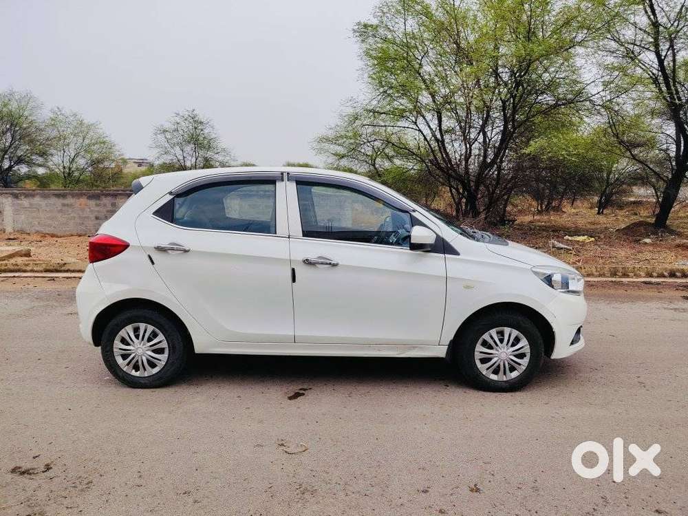 Tata Tiago, 2017, Petrol