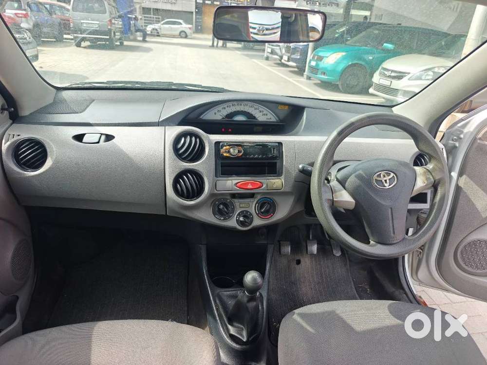 Toyota Etios 1.5 High, 2012, Petrol