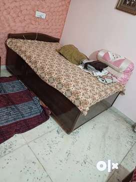 Second hand diwan on sale bed olx