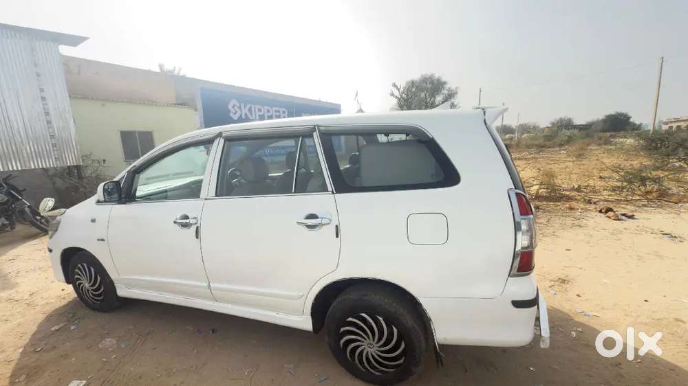 Toyota Innova 2.5 Le 2015