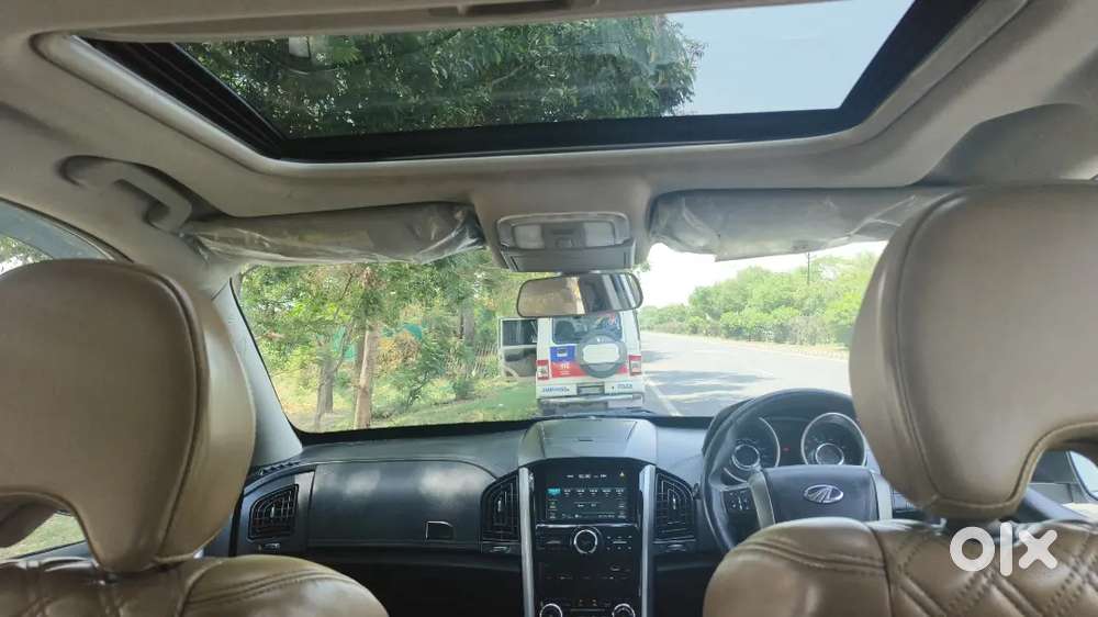Mahindra Xuv500 2018 Diesel 83900 Km Driven