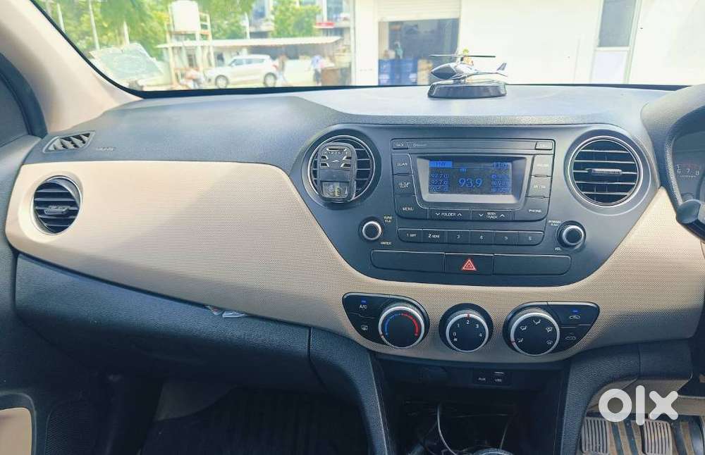 Hyundai Grand I10 Sportz, 2016, Petrol