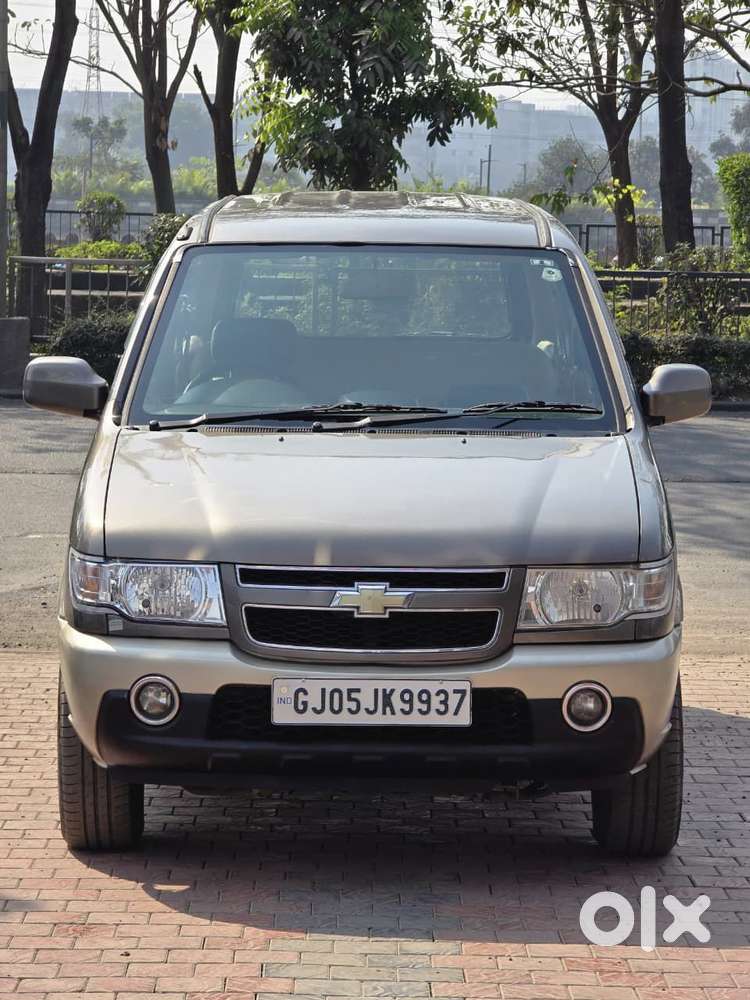 Chevrolet Tavera Neo Lt-l - 9 Seats Bsiii, 2015, Diesel