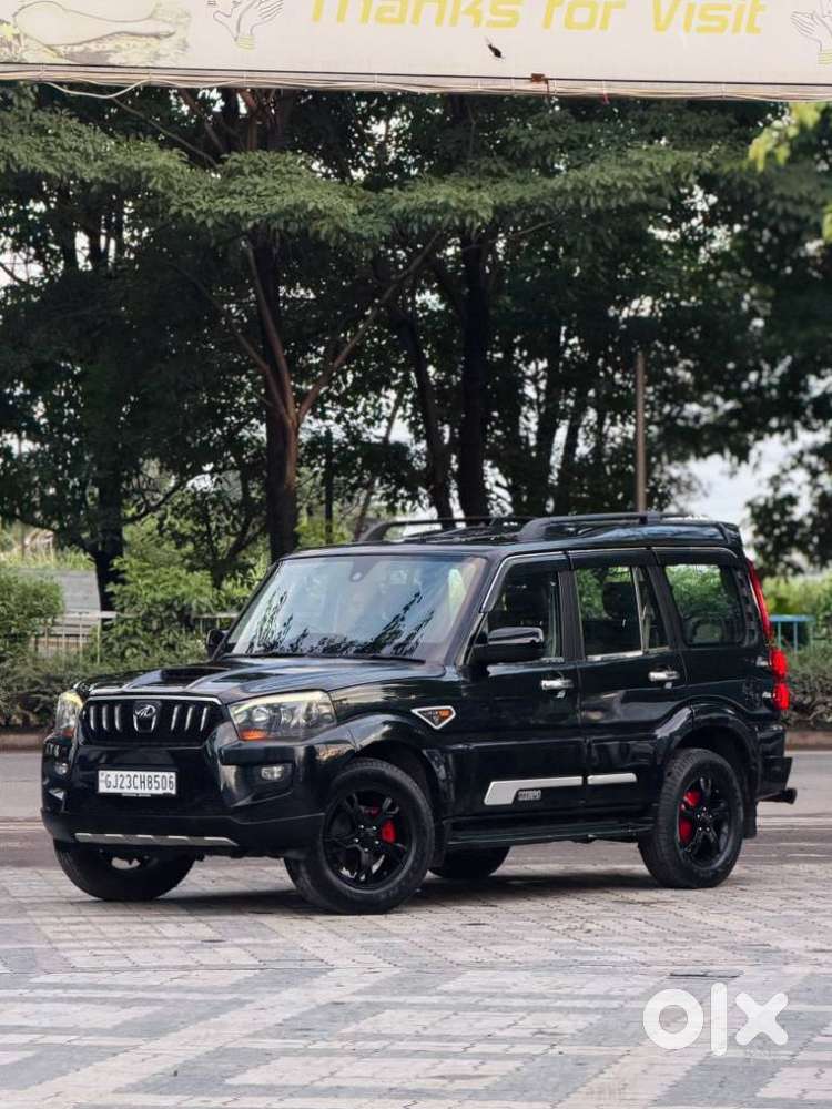 Mahindra Scorpio S10, 2015, Diesel