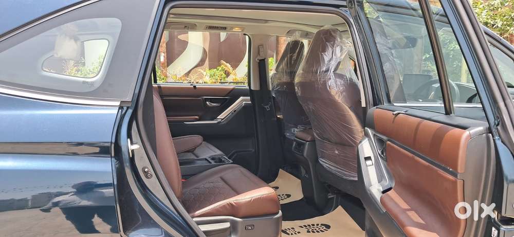 Toyota Innova Hycross 2.0 Zx Hybrid 7 Str, 2025, Petrol