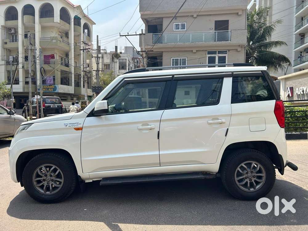 Mahindra Tuv 300 T10, 2018, Diesel