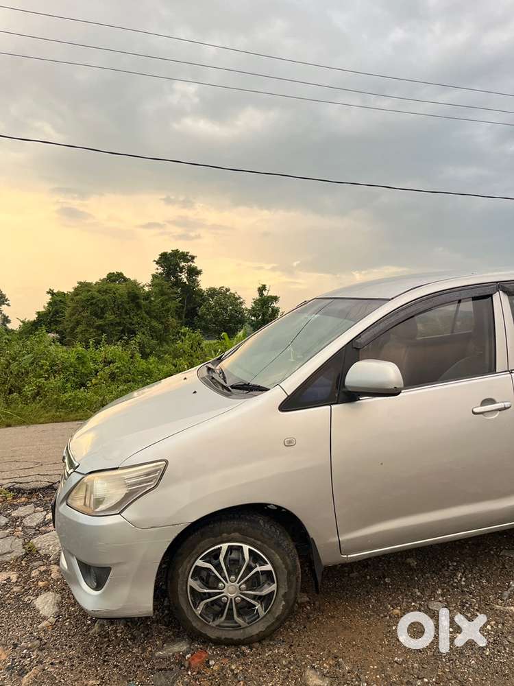 Toyota Innova 2012 Diesel Well Maintained