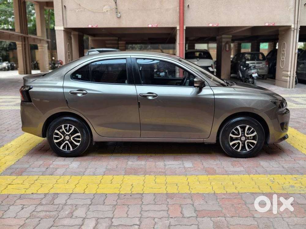 Maruti Suzuki Dzire Vxi Ags, 2025, Petrol