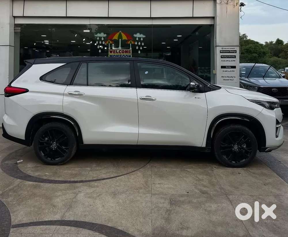 Toyota Innova Hycross, 2026, Petrol