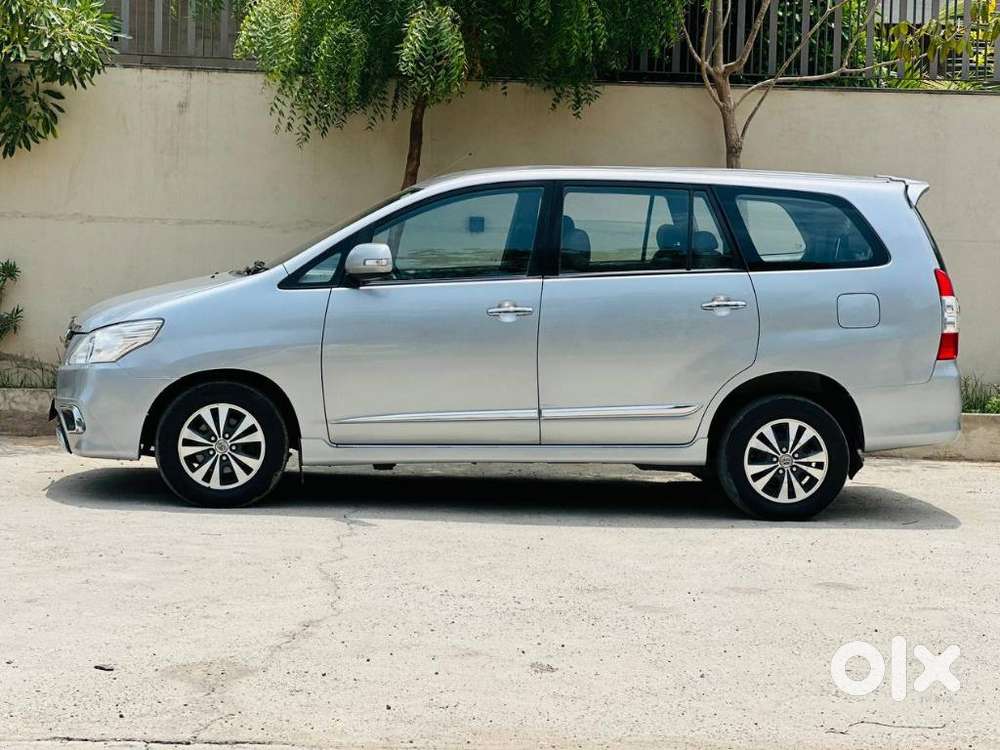 Toyota Innova [ ] 2.5 V Diesel 7 Str, 2015, Diesel