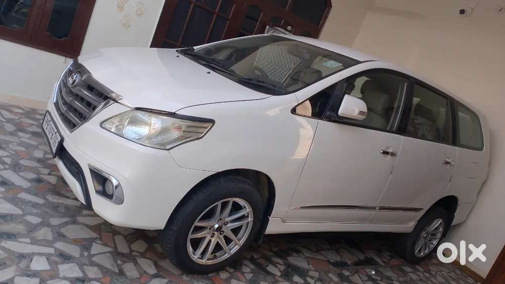 Toyota Innova 2015 Diesel 206000 Km Driven