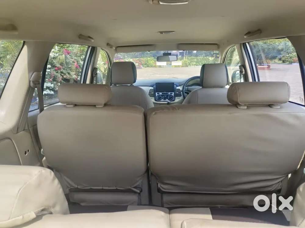 Toyota Innova 2005 Petrol 80000 Km Driven