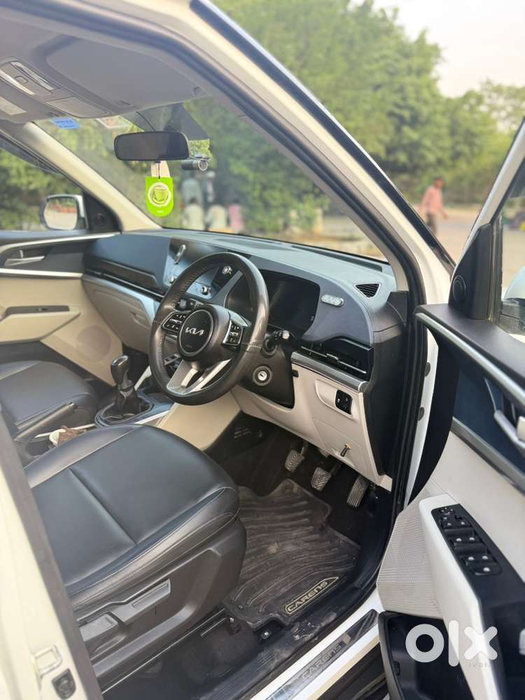 Kia Carens G 1.5 Premium Converted To Top 7 Seater Cng 2022