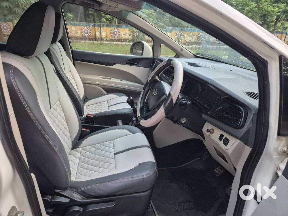 Mahindra Marazzo M4 8str, 2018, Diesel