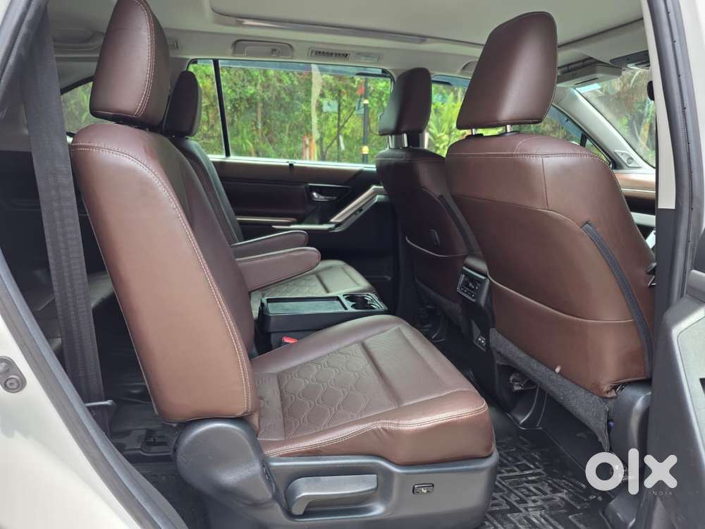 Toyota Innova Hycross 2.0 Zx (o) Hybrid 7 Str, 2023, Petrol