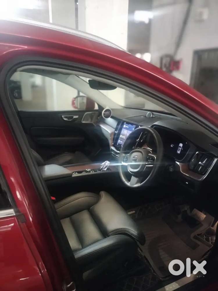 Volvo Xc60 2024 Petrol 4220 Km Driven