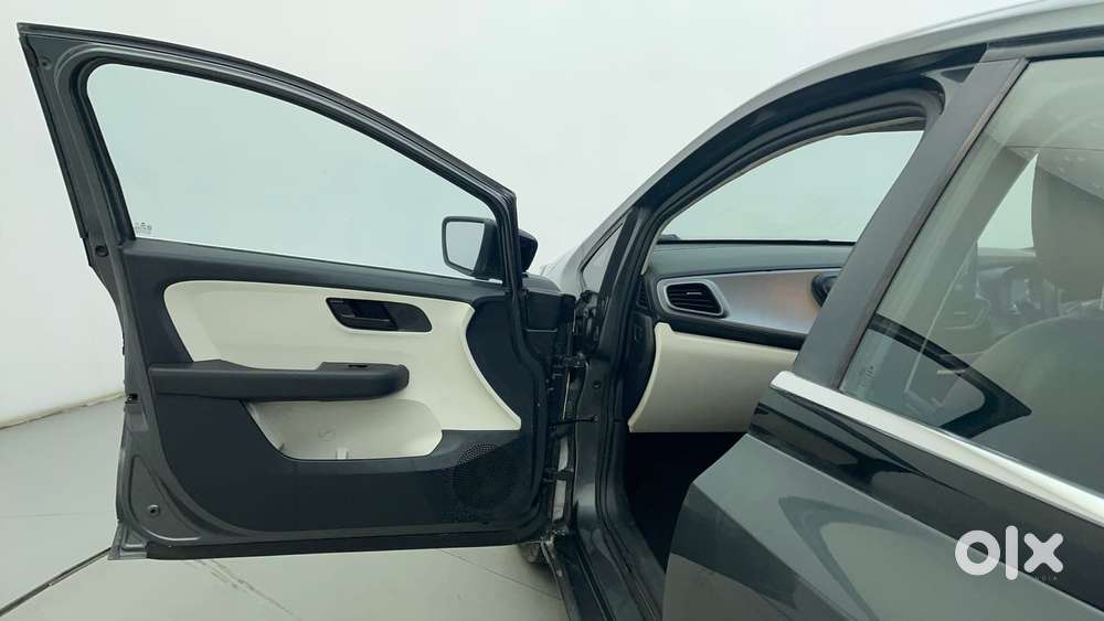 Tata Altroz 1.5 Xe Plus Diesel, 2022, Diesel